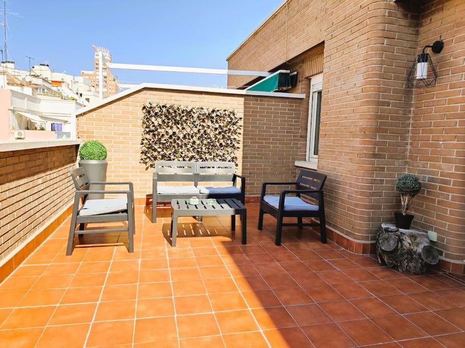 Apartamentos Turisticos Seviro Madrid Eksteriør billede