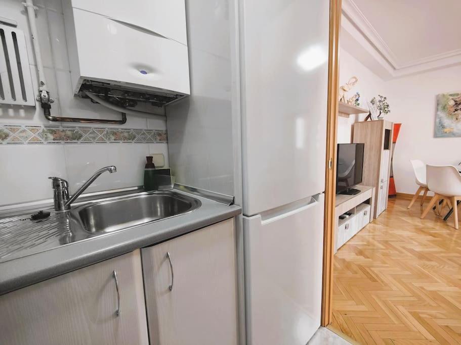 Apartamentos Turisticos Seviro Madrid Eksteriør billede