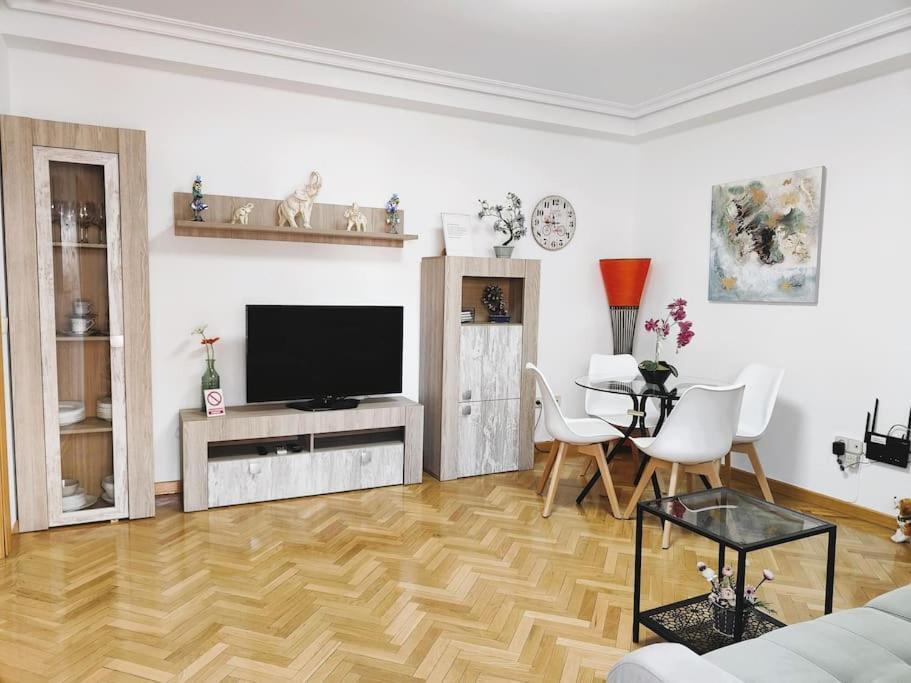 Apartamentos Turisticos Seviro Madrid Eksteriør billede